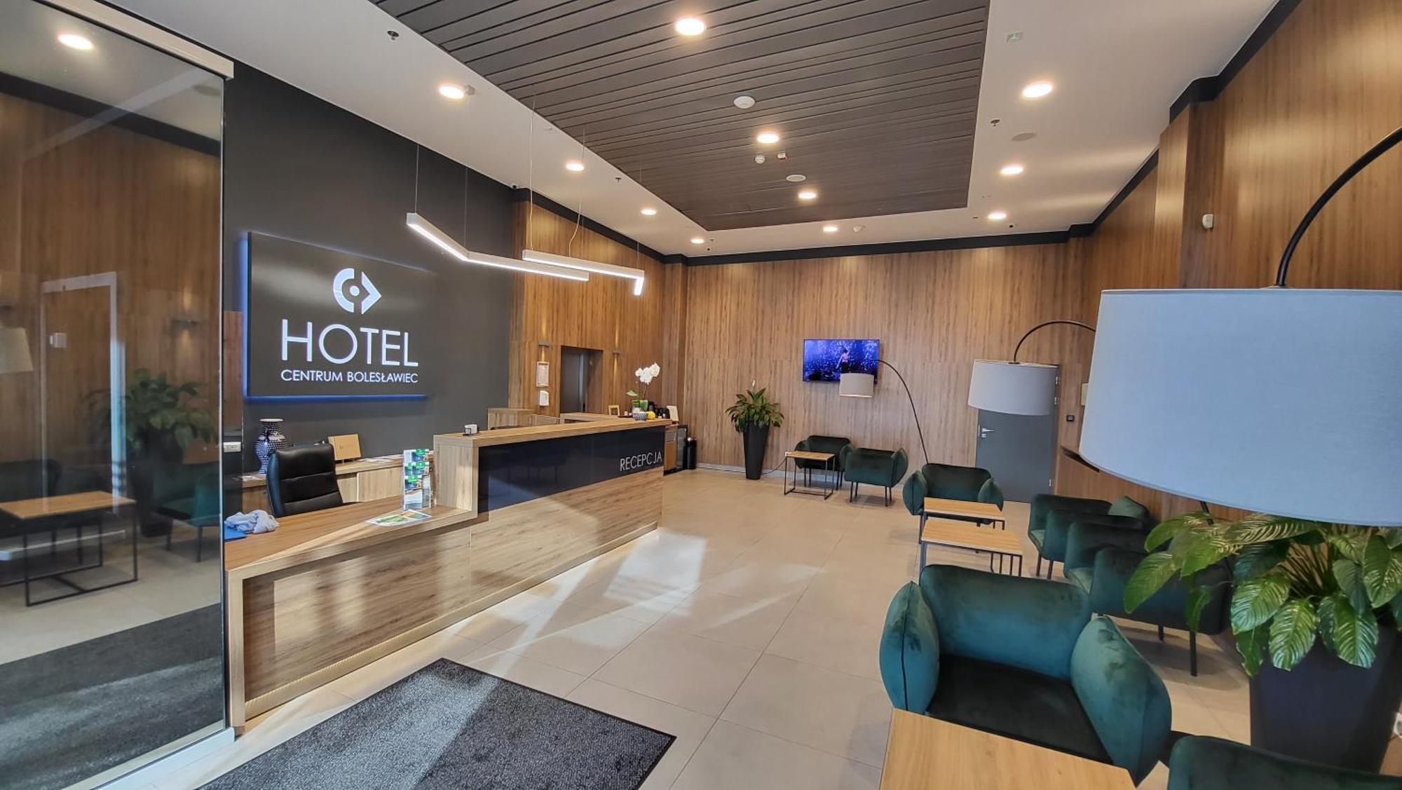 Hotel Centrum 博莱斯瓦维茨 外观 照片